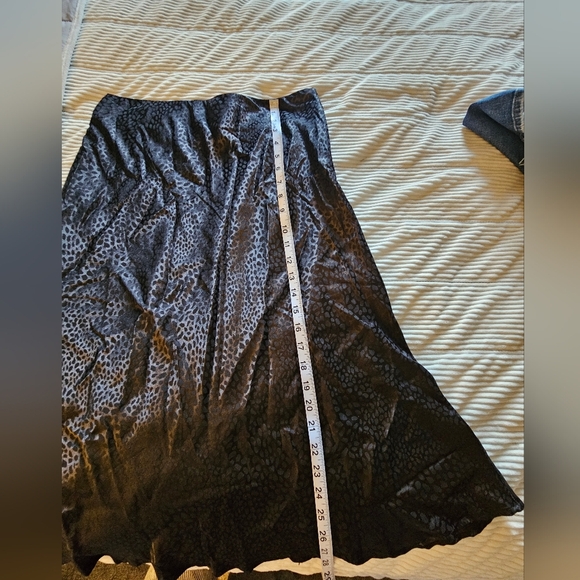 Entro Elegant Black Leopard Print Skirt Size L - Picture 7 of 10